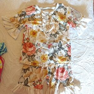 Floral Ruffle Sleeve and Shorts Set 3t